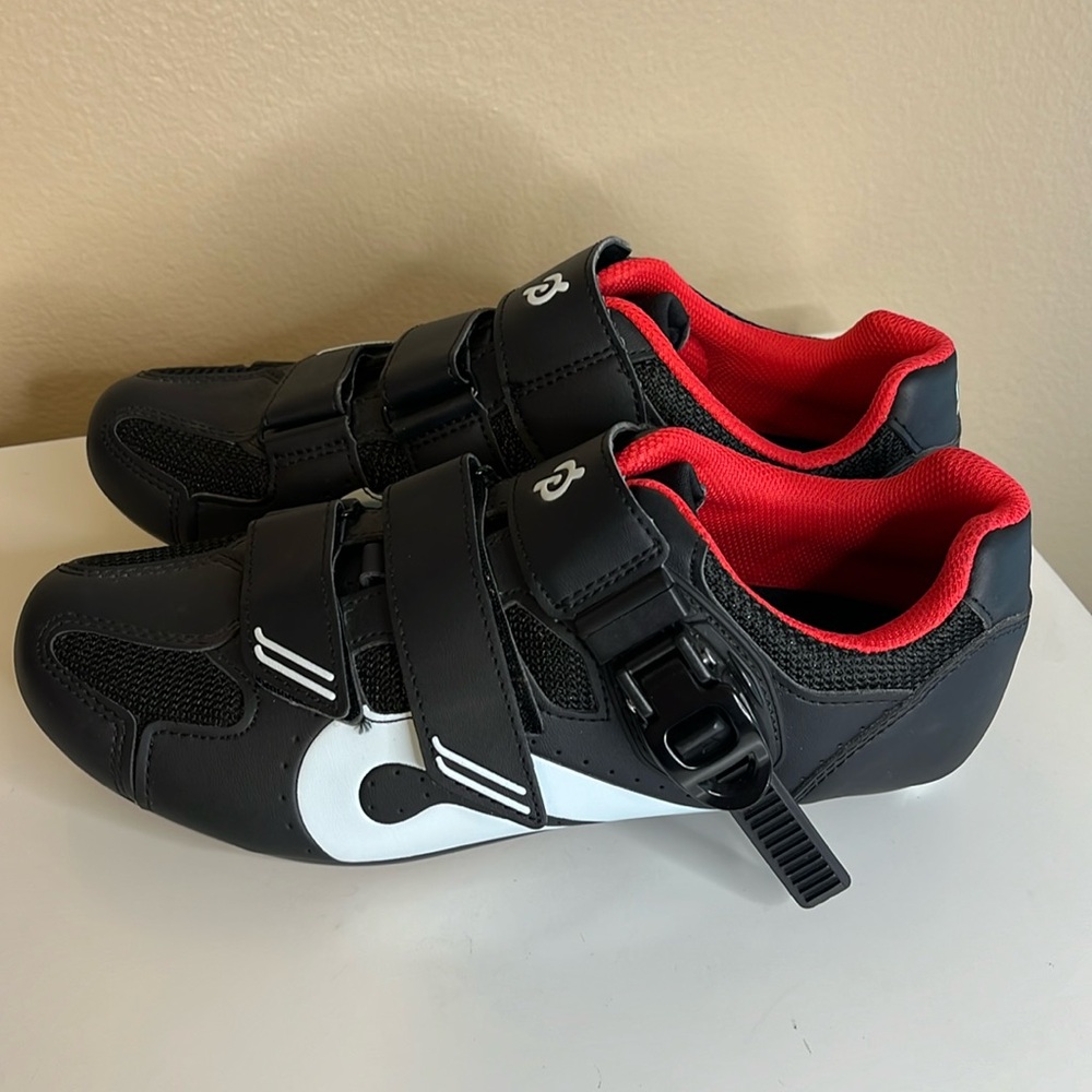 Peloton Bike Spin Cycling Black Red Shoes size 40 (womens size 9) like new